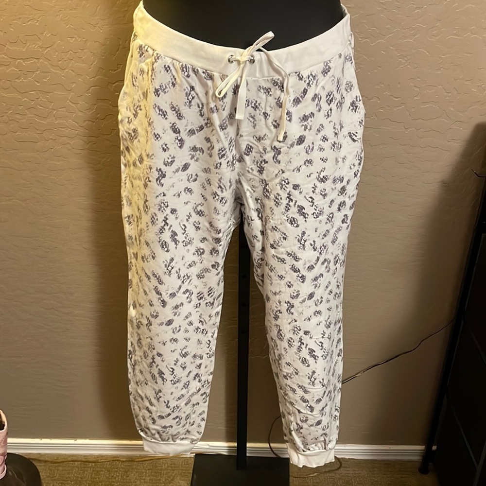 Super Cute and Comfy Vince Camuto Joggers/Sweat Pants